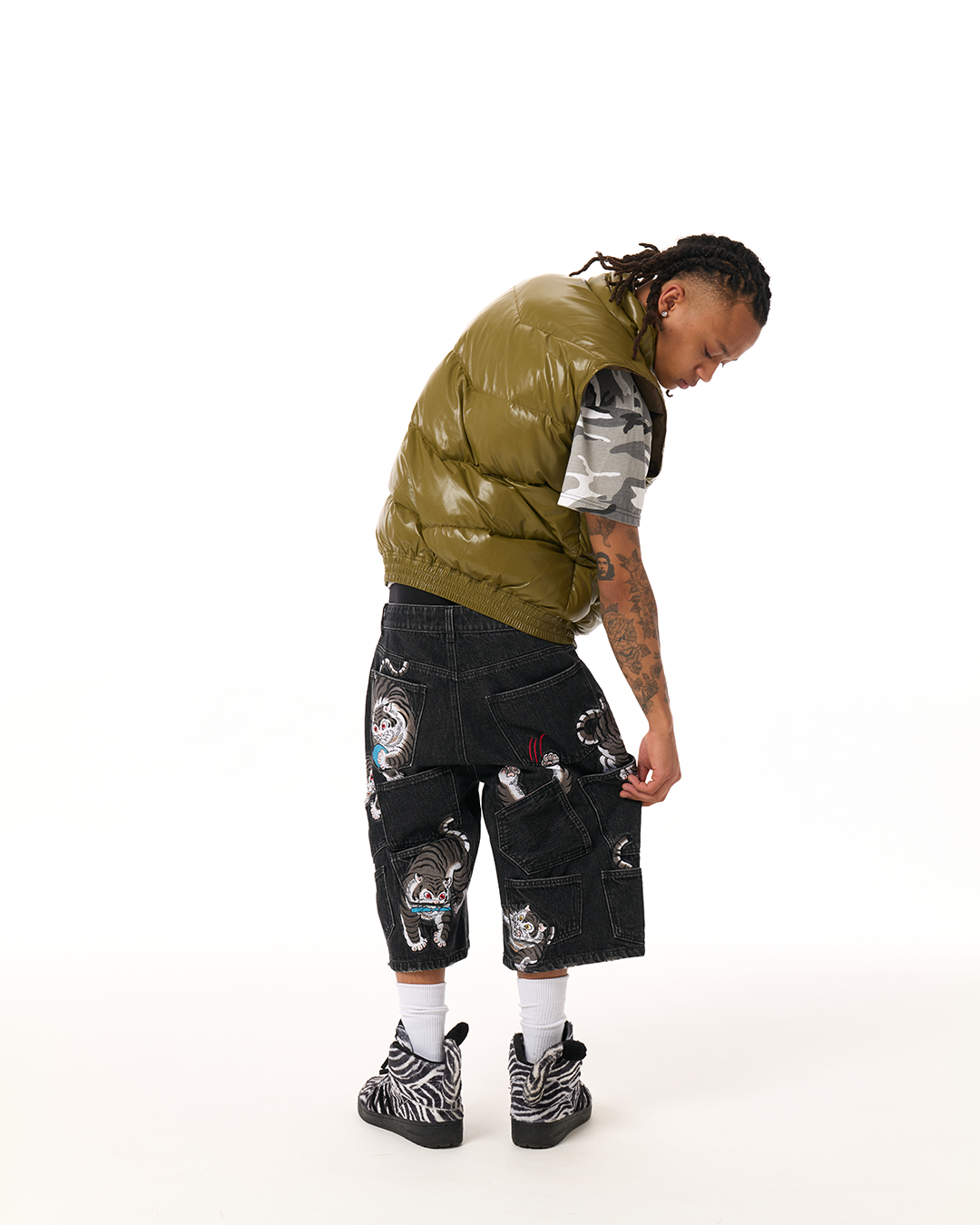 “Tora” grey embroidery jorts PREORDER